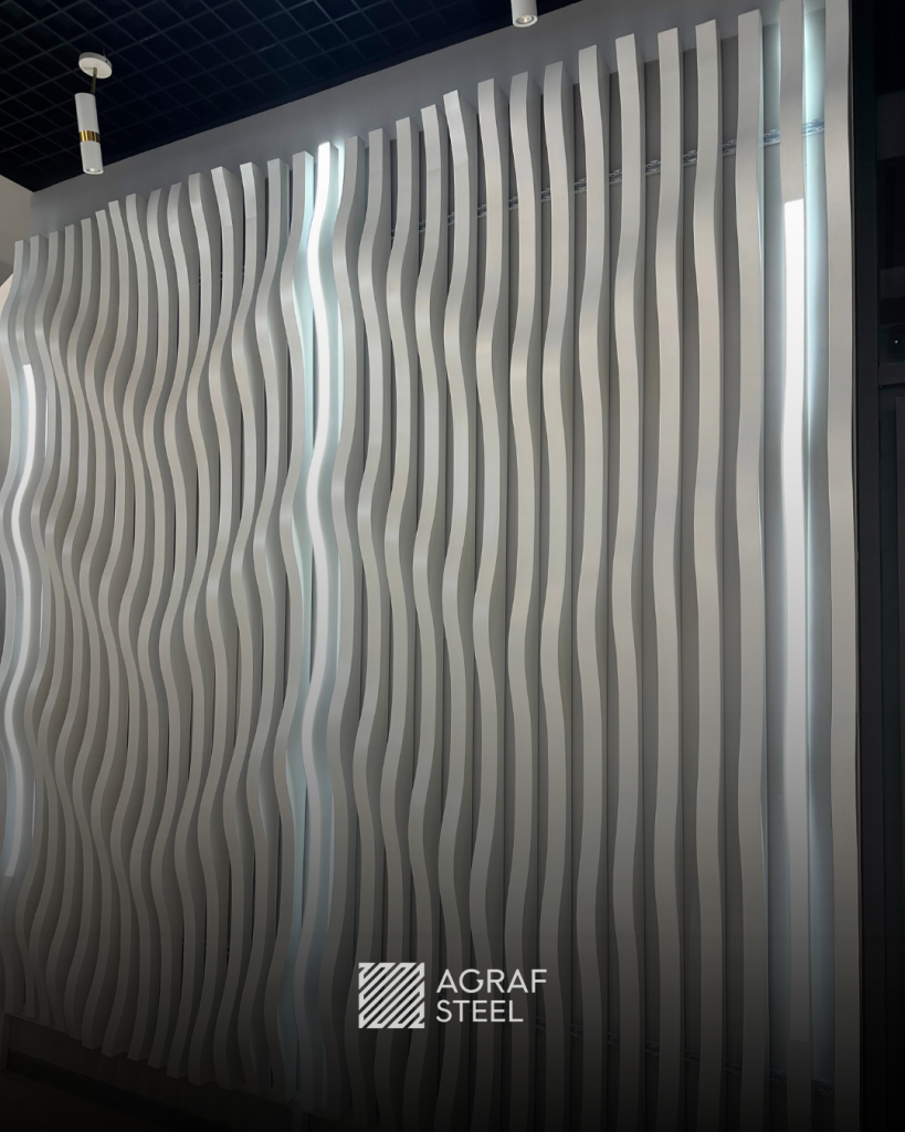 Волнистые реечные потолки